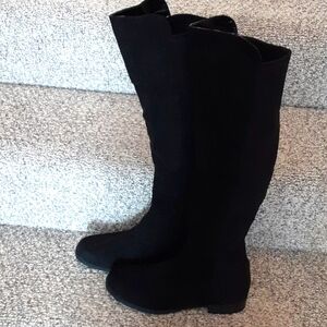 Knee high tall black suede boots by Unisa